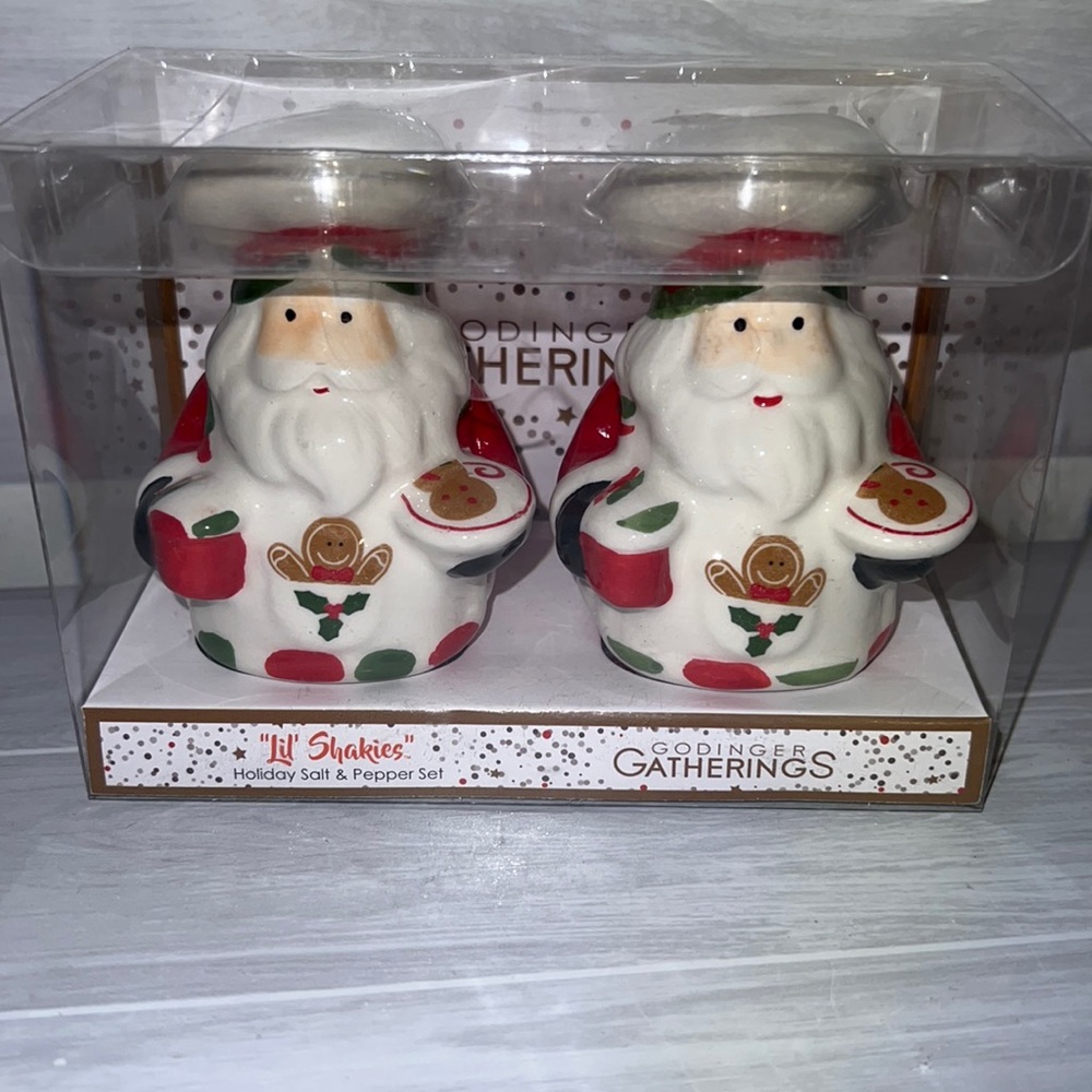 CHRISTMAS SANTA SALT &  PEPPER